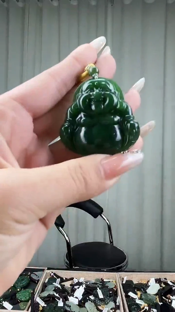 未镶嵌和田玉挂件多样性发其一