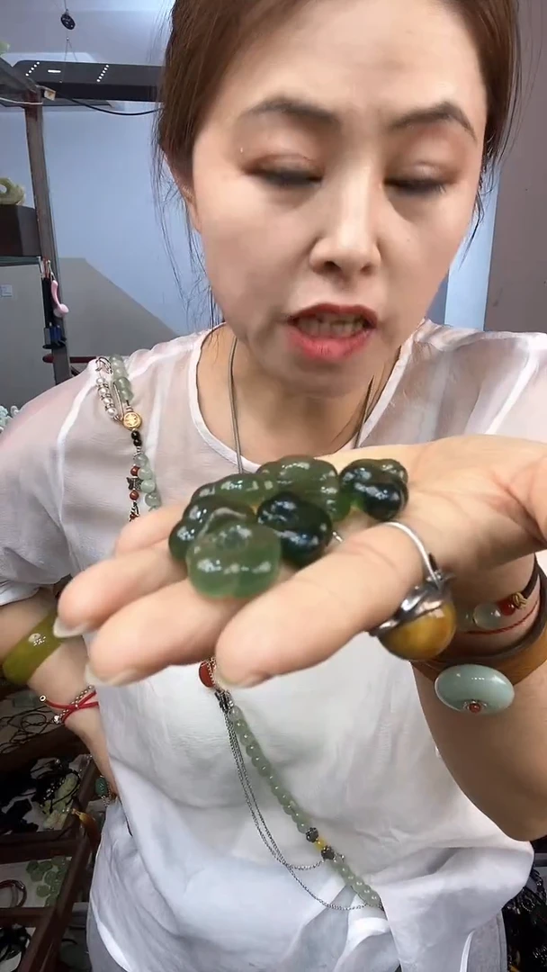 【闪购商品】岫玉吊坠未镶嵌多样性发货其中之一