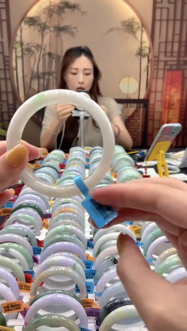 翡翠手镯未镶嵌000028519