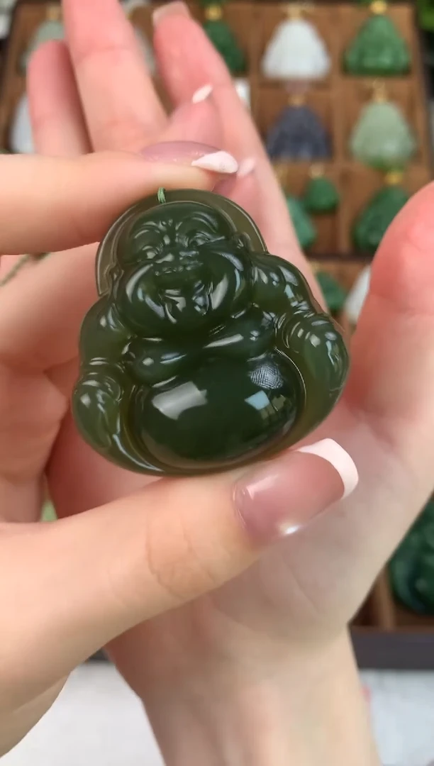 颈饰未镶嵌和田玉吊坠40mm