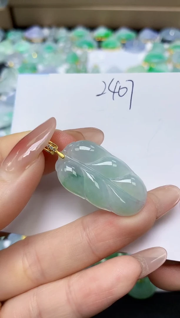 翡翠未镶嵌颈饰 天然缅甸翡翠A货