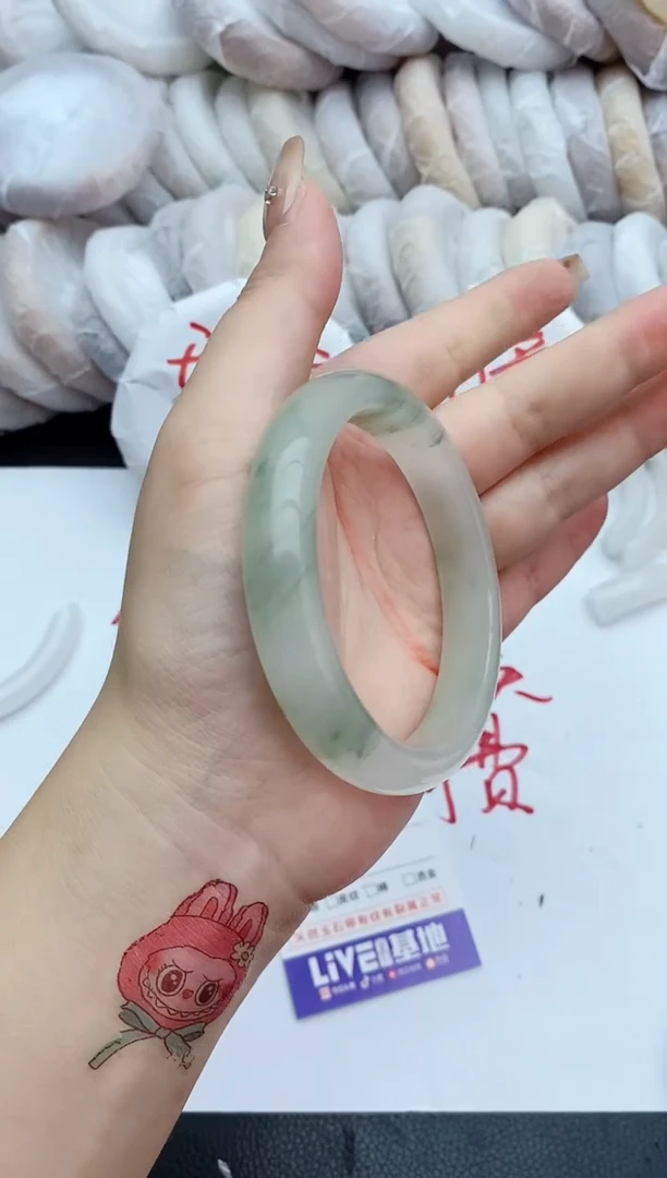 石英质玉手镯未镶嵌瑕疵229+60/61