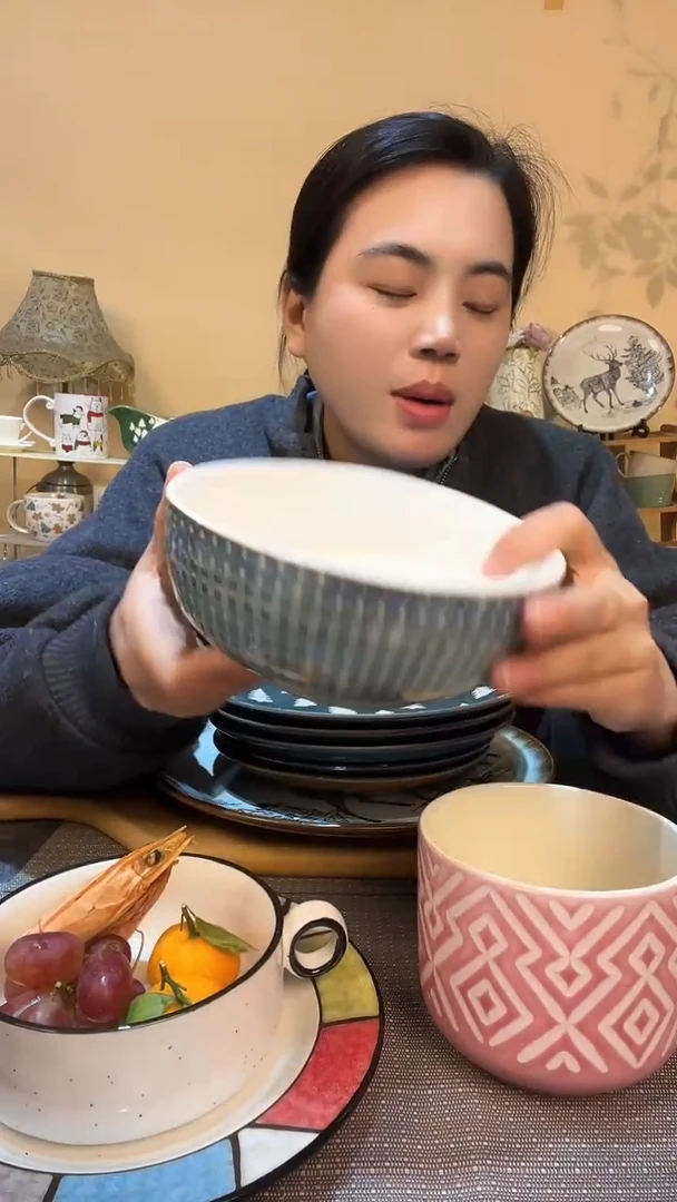 瓷片6.5英寸碗  微瑕介意勿拍