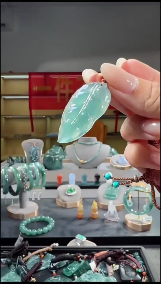 吊坠(不含链)未镶嵌翡翠叶子