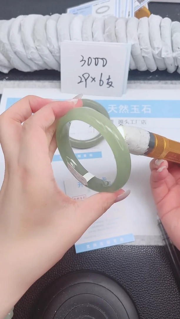 未镶嵌手镯石英质玉57-65
