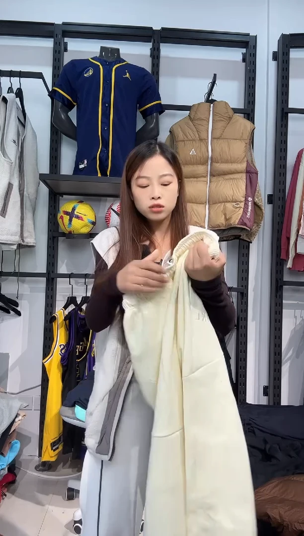 3615 编码  瑕疵直播间过款为准 尺码   身高