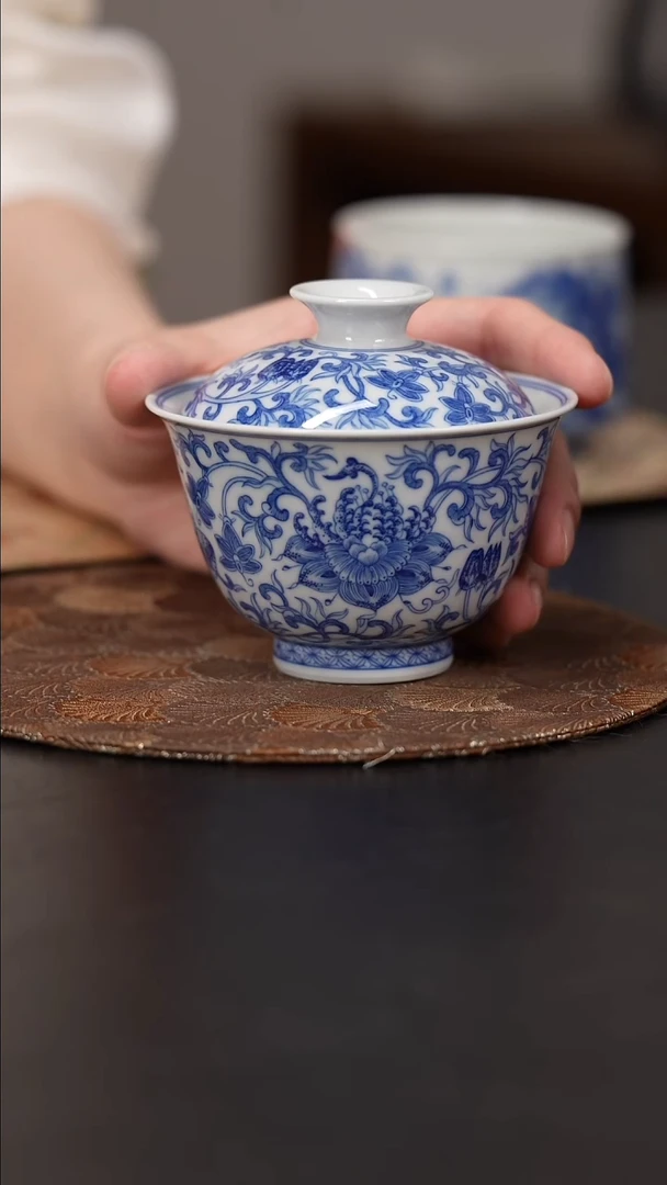 【闪购商品】杯看山柴窑青花西番莲