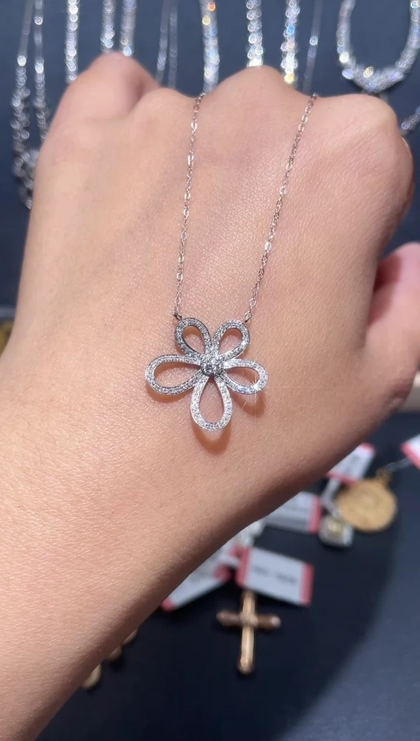 【闪购商品】钻石项链18K金镶嵌钻石项链