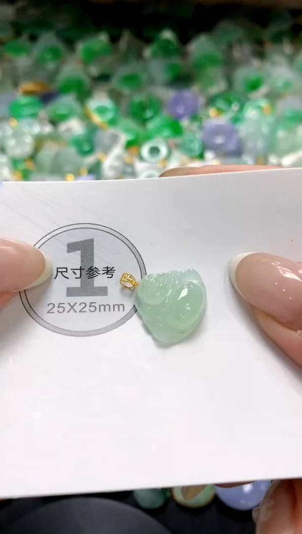翡翠18K金镶嵌颈饰1111111111111111