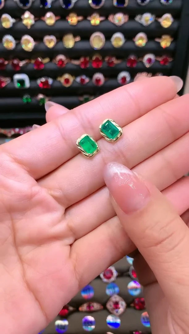 【闪购商品】祖母绿耳饰银S925镶嵌57