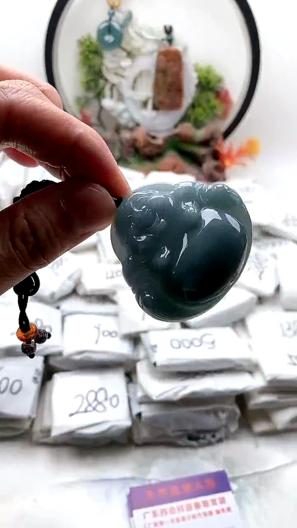 颈饰未镶嵌翡翠佛公