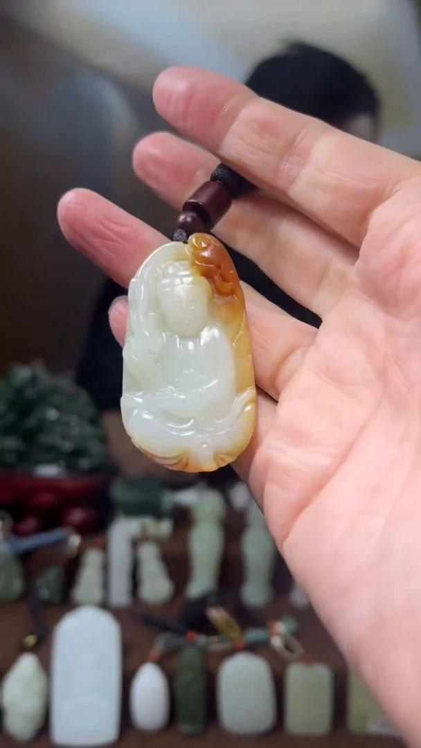 颈饰未镶嵌和田玉·