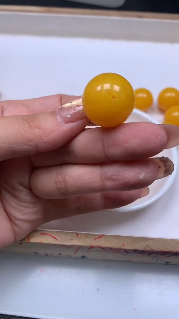 裸石蜜蜡未镶嵌A1855 鸡油黄蜜蜡20mm1颗8元