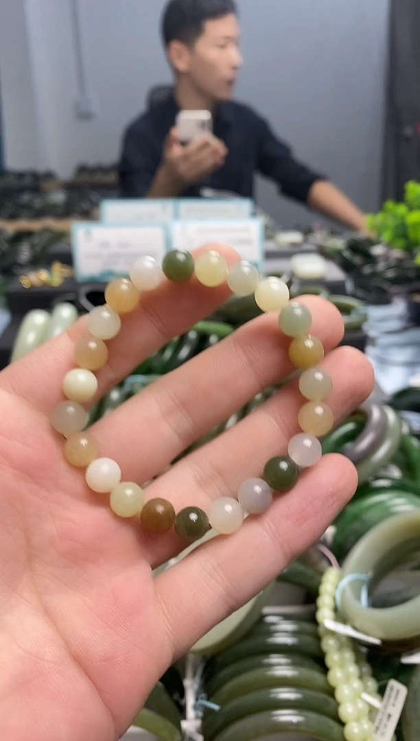 未镶嵌手镯和田玉8mm