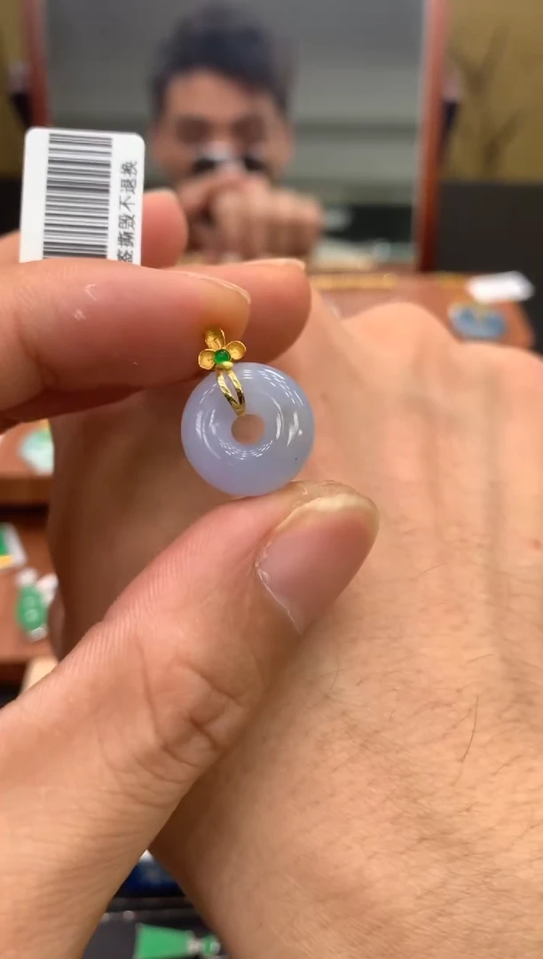 颈饰18K金镶嵌翡翠甜甜圈