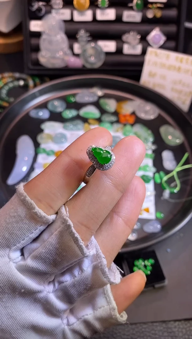 【闪购商品】翡翠挂件18K金镶嵌葫芦