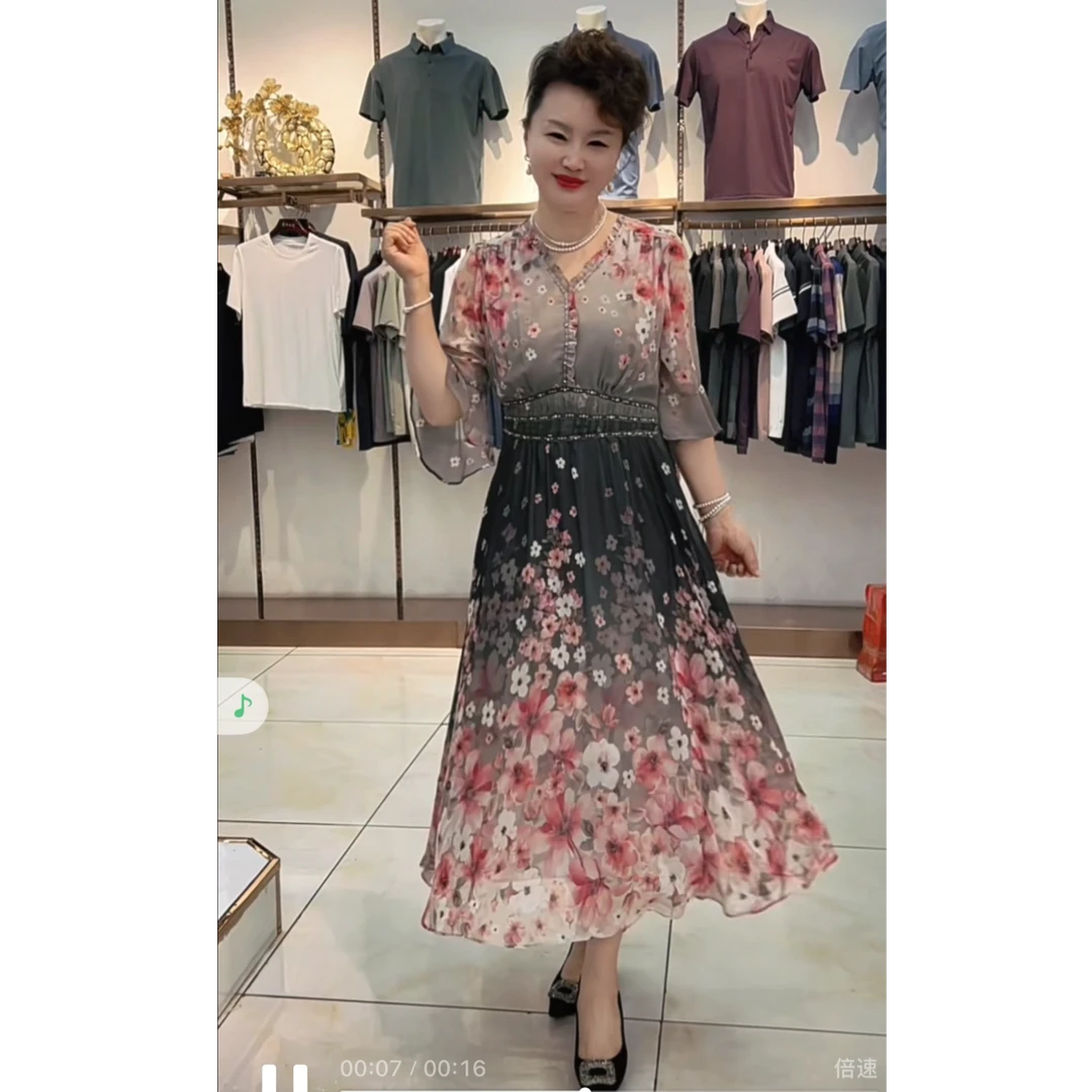新款洋气显瘦连衣裙气质时尚休闲夏季