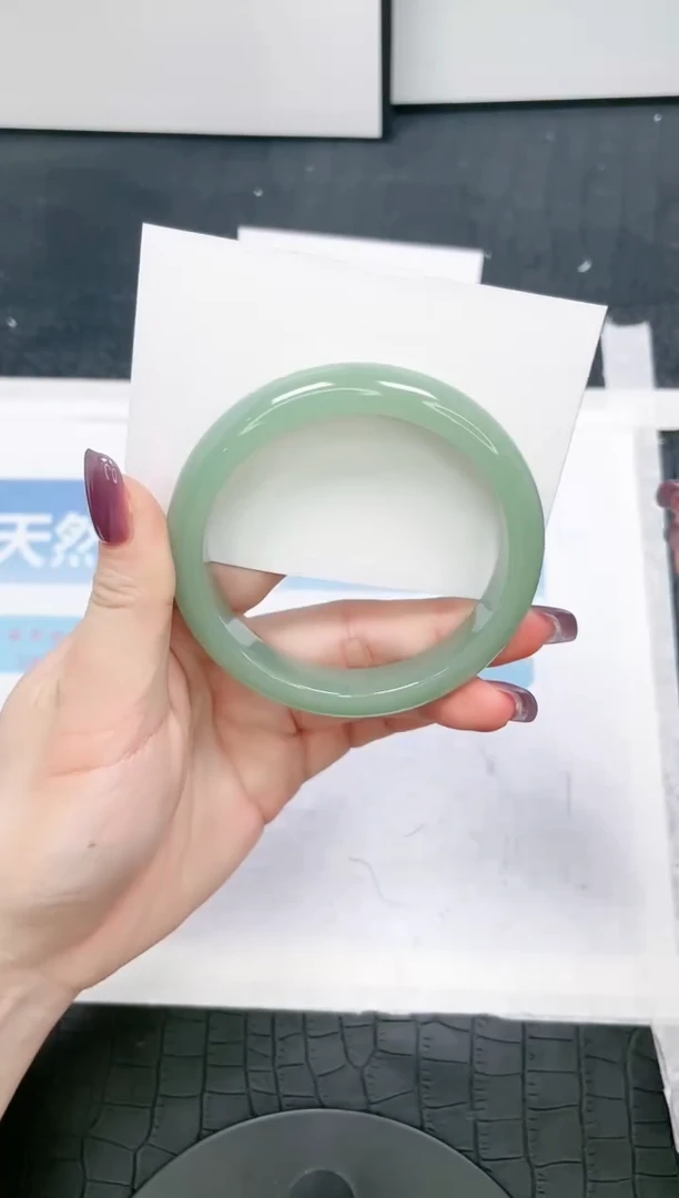 【闪购商品】石英质玉手镯未镶嵌103-62