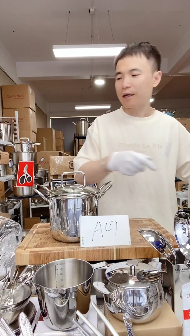 A47 微瑕卓德铭14cm小汤桶