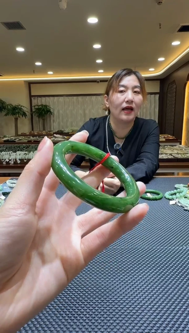 颈饰未镶嵌和田玉手镯58