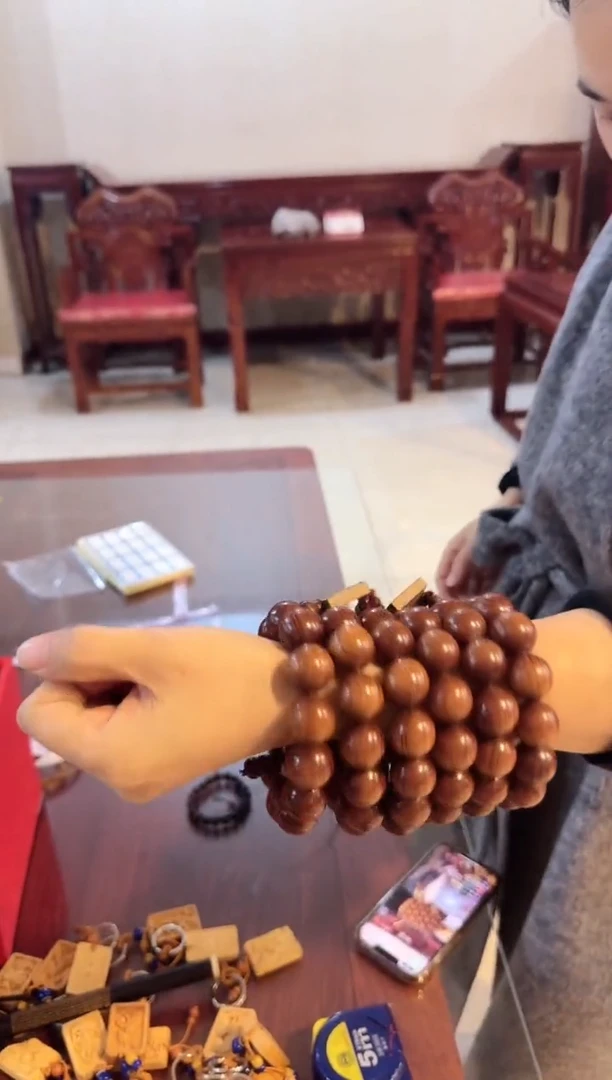 【闪购商品】精品花梨木1.8手串（单条）