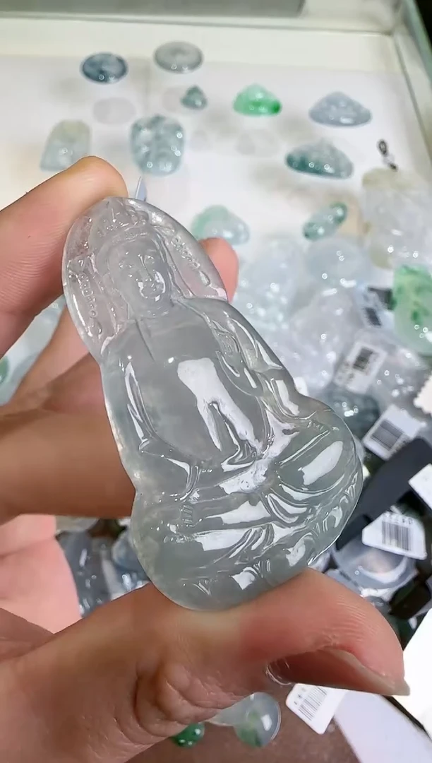 【闪购商品】翡翠吊坠(不含链)未镶嵌··