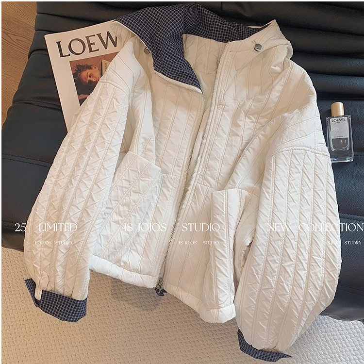 秋季2025新款白色拼接格纹连帽女款休闲气质宽松洋气轻薄短款外套