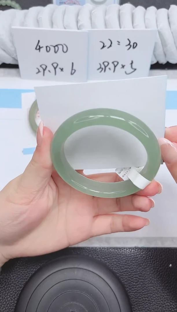 未镶嵌手镯石英质玉81-60.7