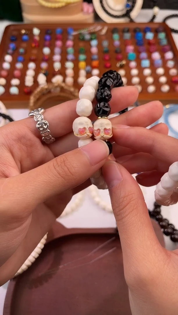 吊坠椰蒂黑金椰蒂恋爱脑阿呆搭配款