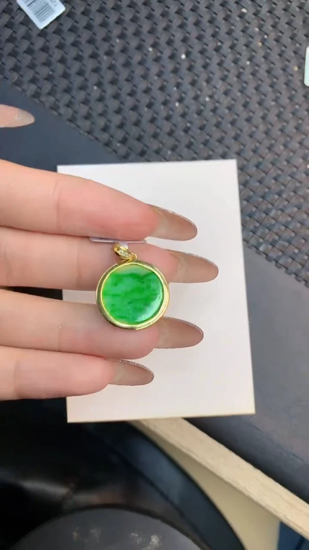 颈饰未镶嵌翡翠1