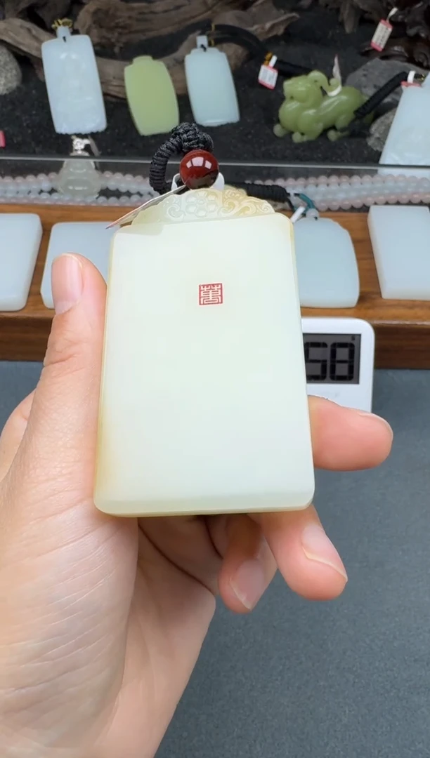 颈饰未镶嵌和田玉2