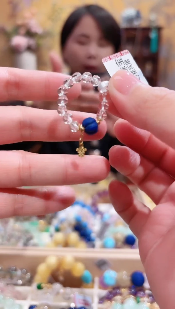 18K金镶嵌戒指水晶设计款珠串