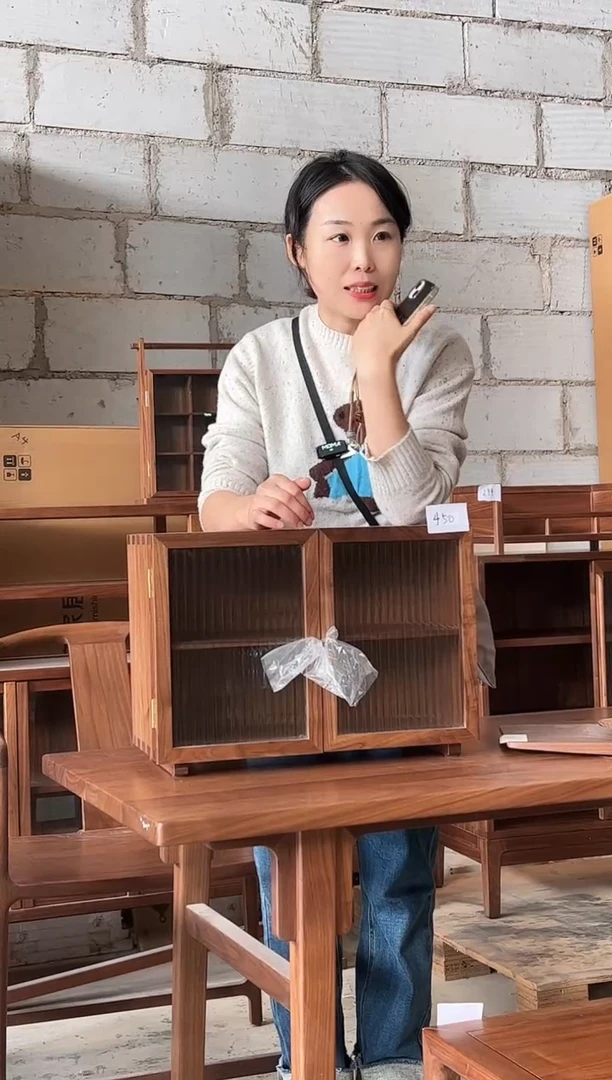 木（非红木类）双门杯柜