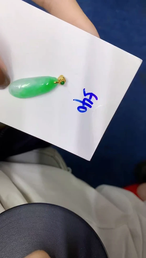 颈饰未镶嵌翡翠缅甸天然翡翠A货