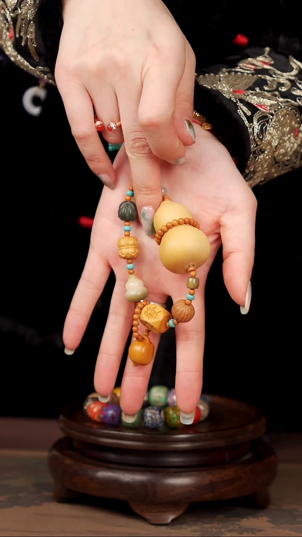 【闪购商品】113易林檀木手串------68