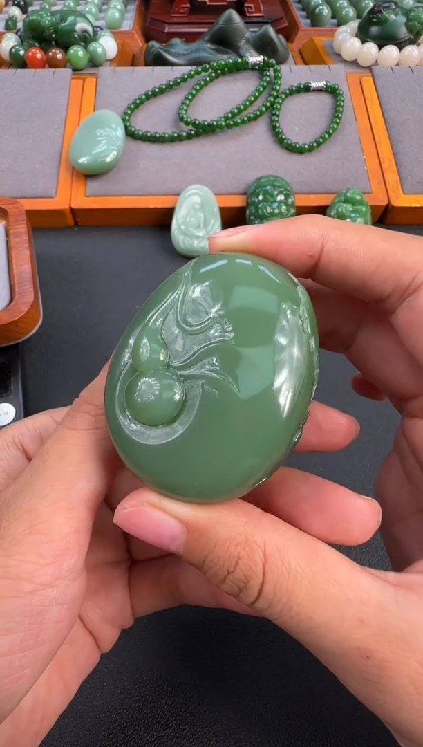 颈饰未镶嵌和田玉好*吊坠