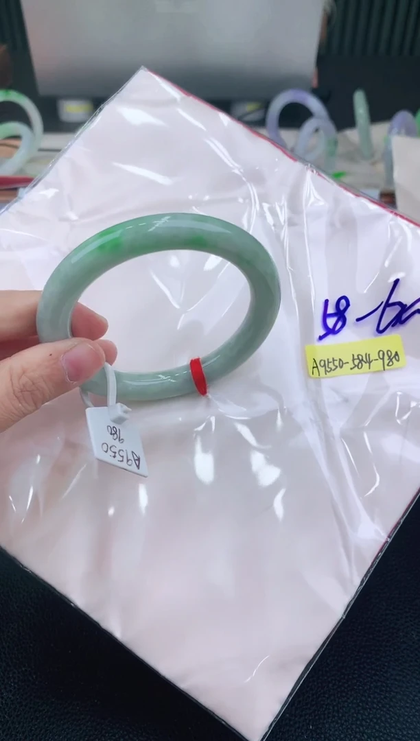 未镶嵌手镯翡翠58