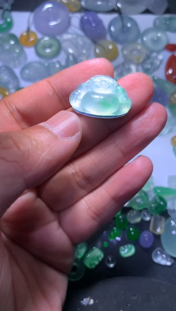 【闪购商品】翡翠颈饰未镶嵌佛公