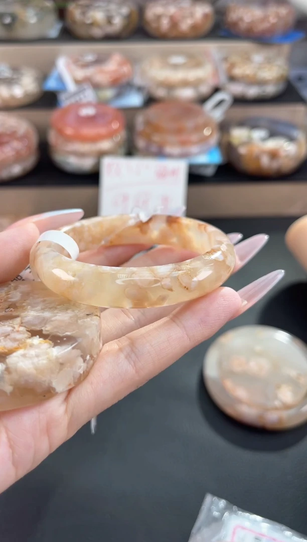 未镶嵌手镯石英质玉51