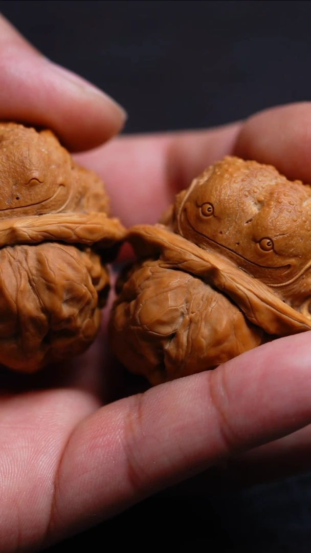 手串/手链橄榄核核桃雕刻金蟾