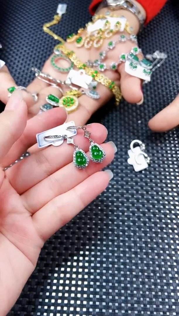 【闪购商品】翡翠耳饰未镶嵌11111111