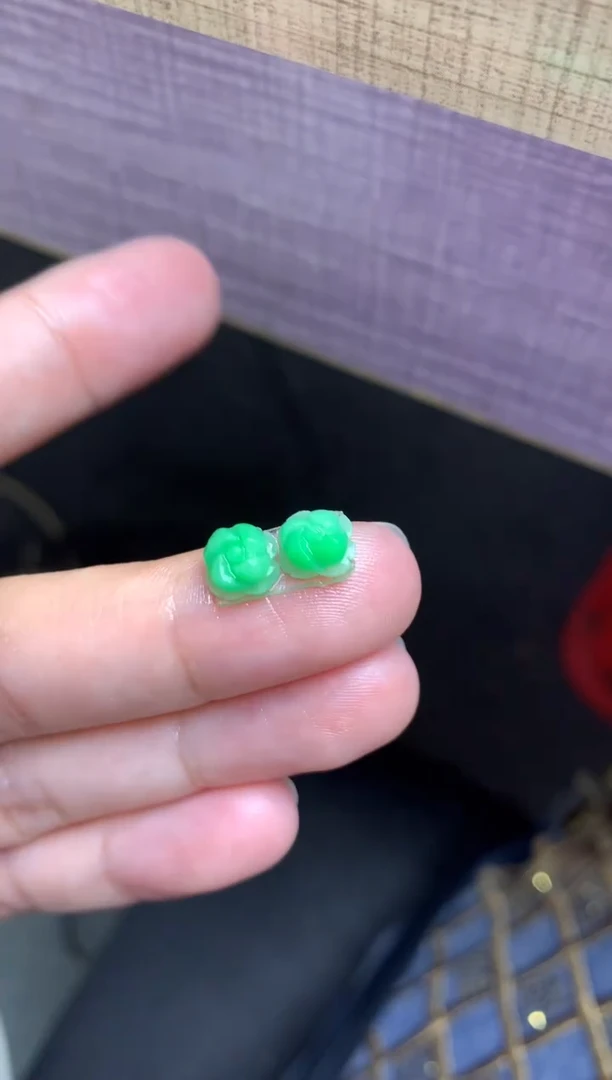 未镶嵌定制翡翠毛货