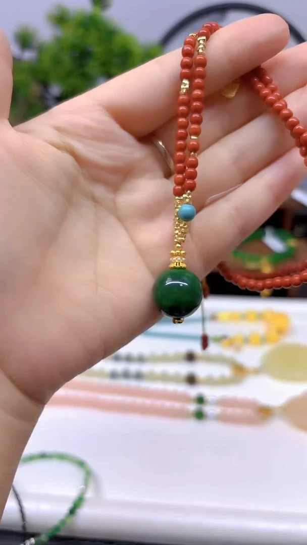 翡翠未镶嵌颈饰X585