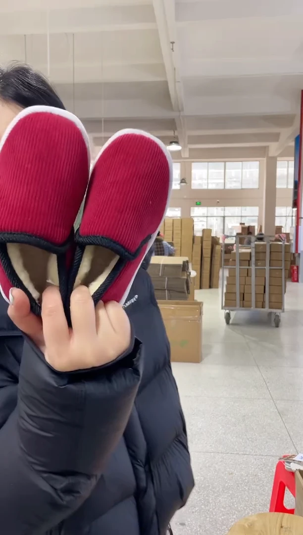 红色儿童棉鞋19公分