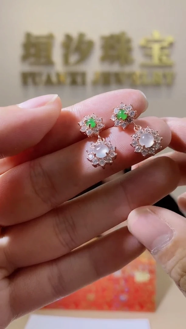 【闪购商品】翡翠耳钉银S925镶嵌天然A货翡翠