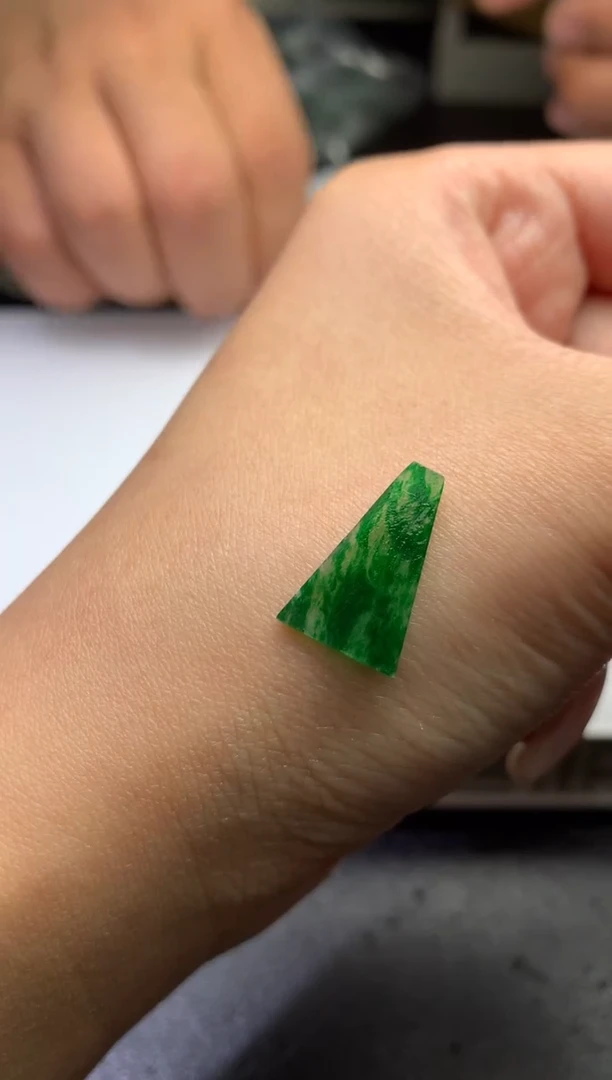 未镶嵌定制翡翠毛货 18-10.3