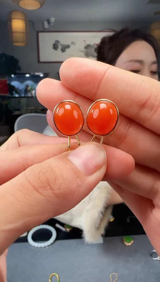 【闪购商品】南红玛瑙耳钉银S925镶嵌1