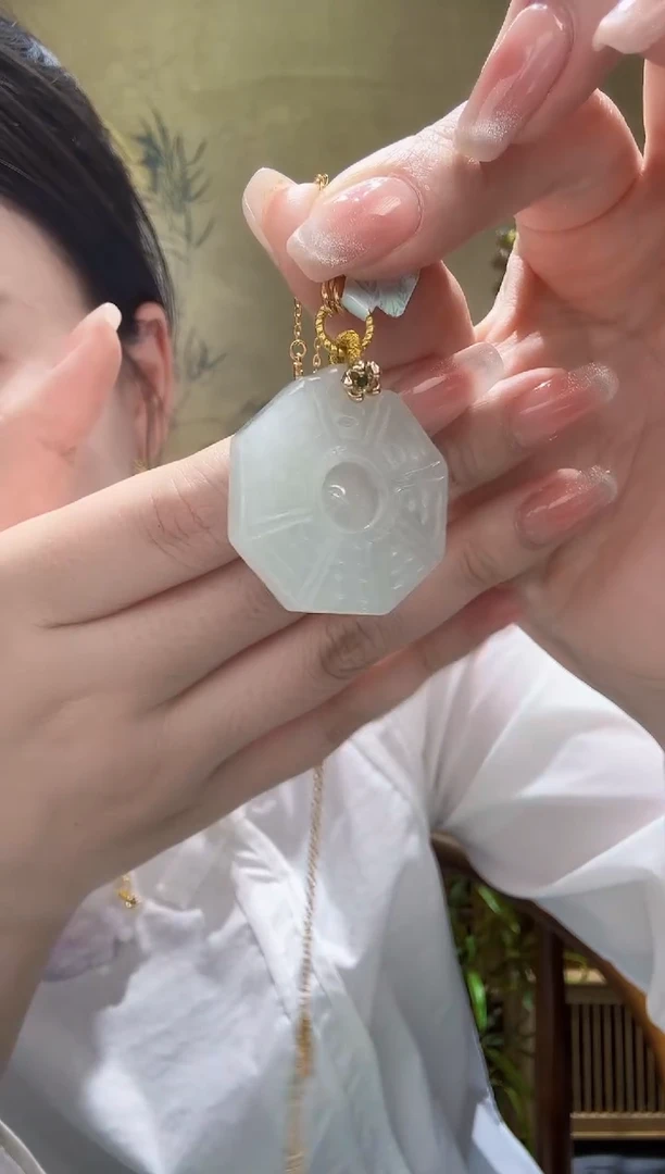 翡翠未镶嵌颈饰吊坠