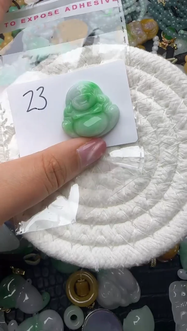 颈饰未镶嵌翡翠缅甸翡翠吊坠