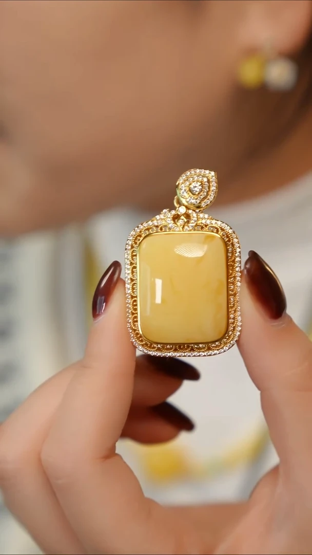 蜜蜡吊坠(赠链)银S925镶嵌无事牌吊坠25*20